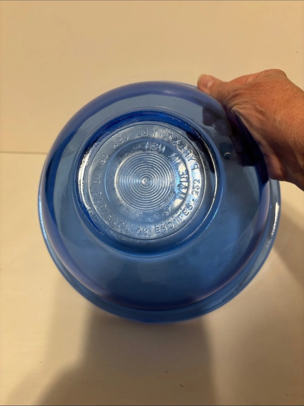 Pyrex mixing bowl